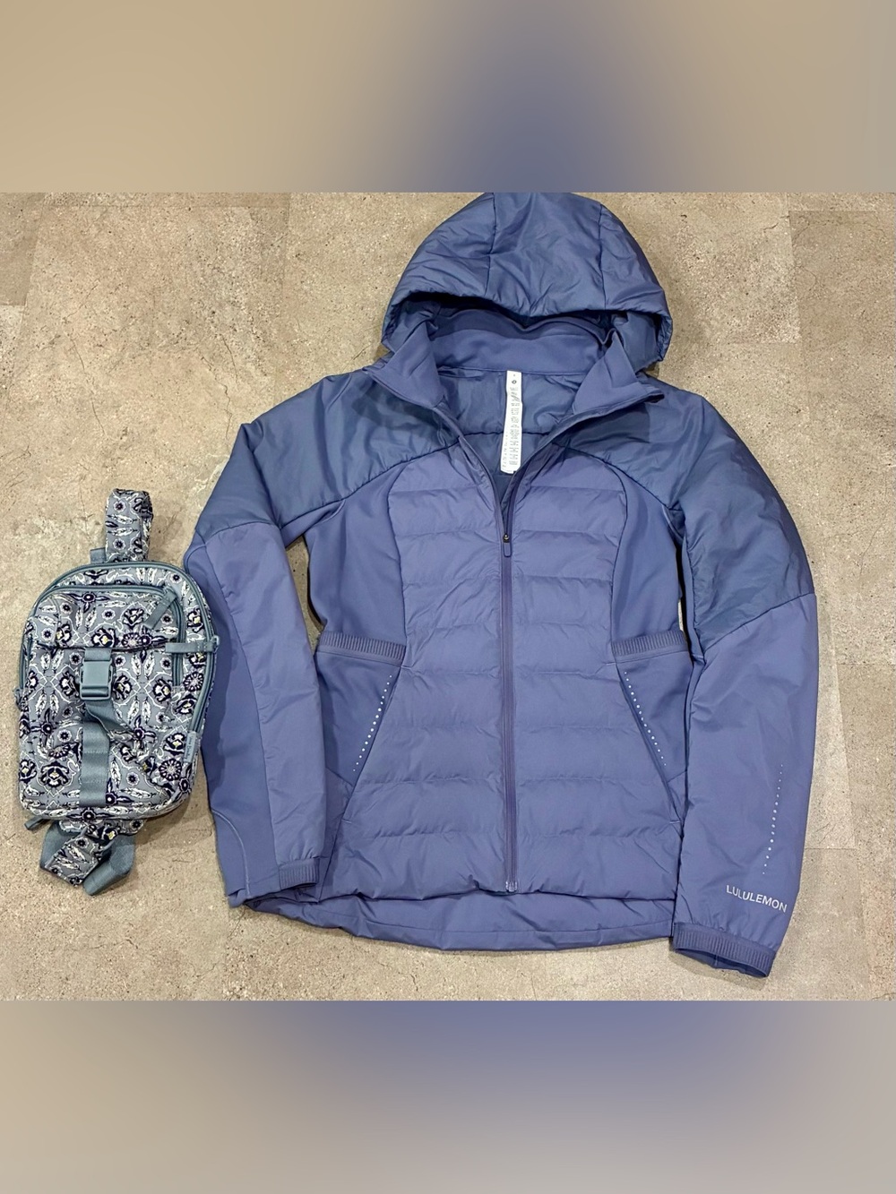 Womens LULULEMON/VERA BRADLEY Down For It All Jacket & Crossbody Bag, sz 8